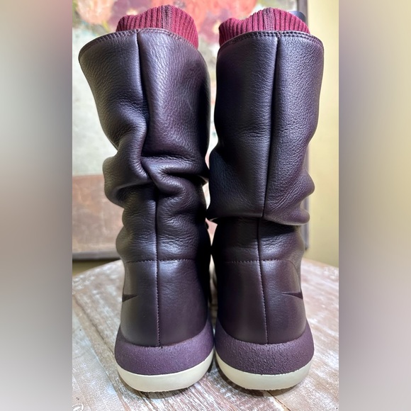EUC *Never Worn* Nike “Roshe Two” FlyKnit Deep Burgundy SneakerBoot. Size 9 - Picture 6 of 15